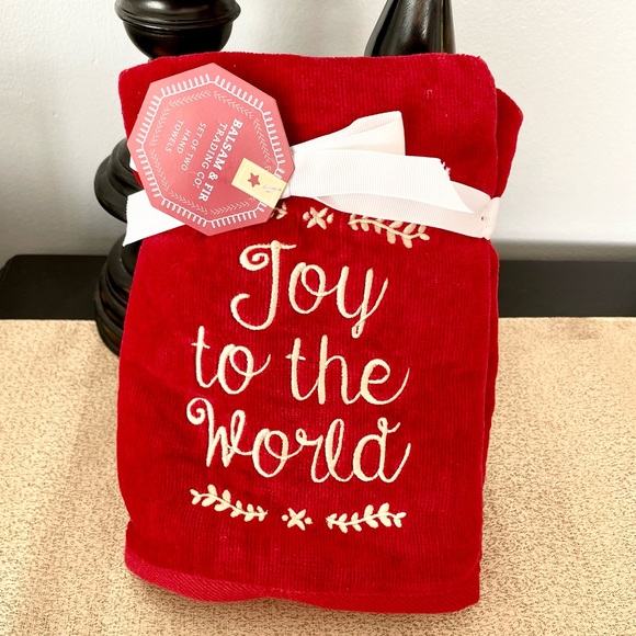 New SET OF 2 JOY TO THE WORLD Hand Towels - Picture 3 of 6